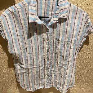 Women’s button down linen top